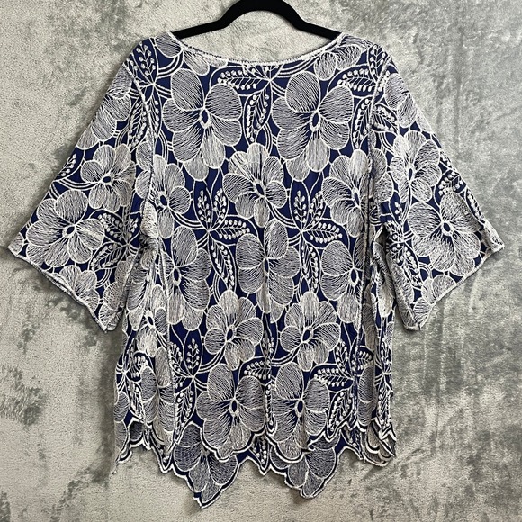Kindred Anthro Top Size 2X Blue White Floral Embroidered Short Sleeve Boho Shirt - Picture 5 of 10
